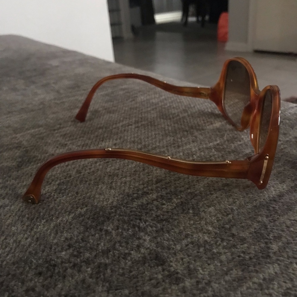 Gina Vintage Louis Vuitton Sunglasses - Picture 2 of 6